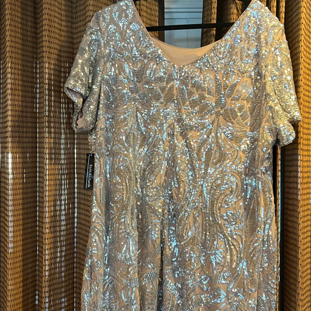 R&M Richards Gold Sequin  Dress - Picture 7 of 7
